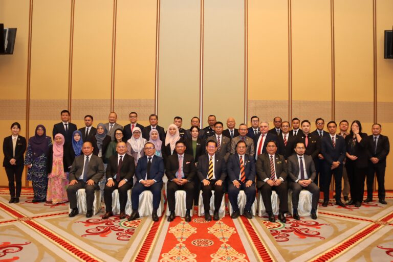 Lawatan Rasmi Yang Berhormat Menteri Pengangkutan Sarawak Ke Negara Brunei Darussalam