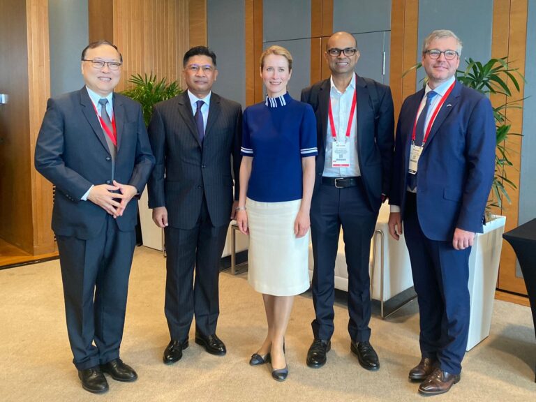 Minister of Transport and Infocommunications, Brunei Darussalam Attended Asia Tech X Summit 2023 in Singapore