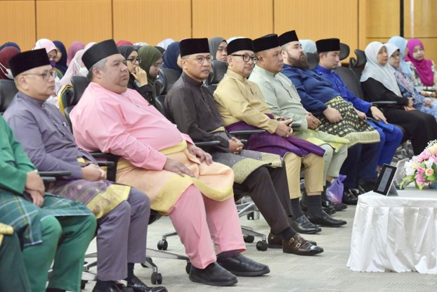 Majlis Sambutan Nuzul Al-Quran dan Penyampaian Derma Anak-Anak Yatim Kementerian Pengangkutan dan Infokomunikasi dan Jabatan-Jabatan serta Agensi-Agensi Pihak Berkuasa Di Bawahnya Bagi Tahun 1445H/2024M