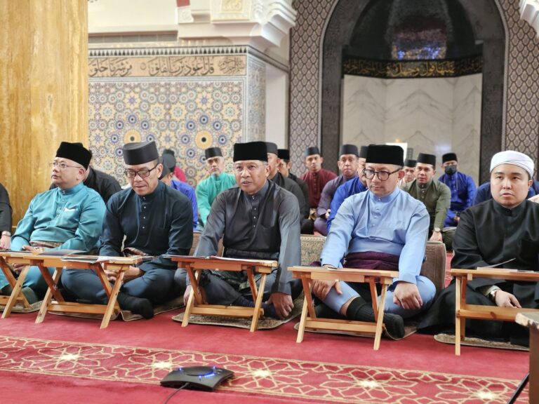 Munajat Khas anjuran Kementerian Hal Ehwal Ugama Kali Ke-160 dengan Kerjasama Kementerian Pengangkutan dan Infokomunikasi Kelolaan Majlis Kebangsaan Keselamatan Jalan Raya (MKKJR)
