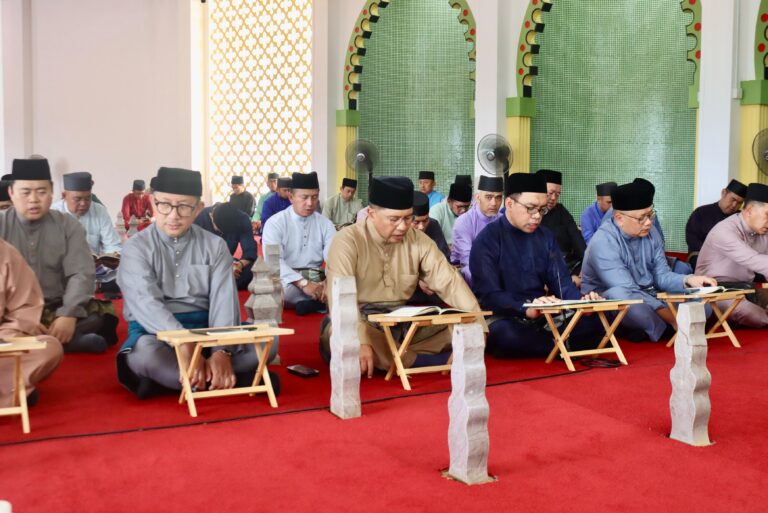 Majlis Membaca Surah Yassin dan Tahlil Di Kubah Makam Di-Raja Bagi Kementerian Pengangkutan dan Infokomunikasi dan Jabatan-Jabatan serta Agensi-Agensi Pihak Berkuasa Di Bawahnya Bagi Tahun 1446 Hijrah / 2025 Masehi