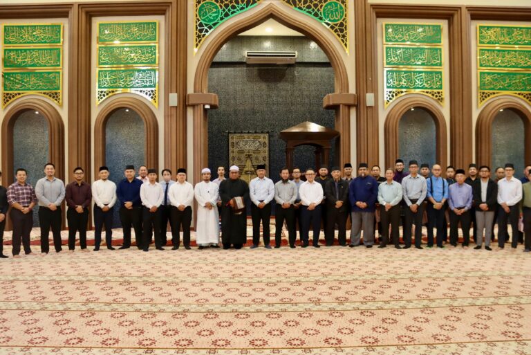 Majlis Doa Kesyukuran Sempena Ulang Tahun Hari Keputeraan Kebawah Duli Yang Maha Mulia Paduka Seri Baginda Sultan Haji Hassanal Bolkiah Mu’izzaddin Waddaulah Ibni Al-Marhum Sultan Haji Omar ‘Ali Saifuddien Sa’adul Khairi Waddien, Sultan Dan Yang Di-Pertua