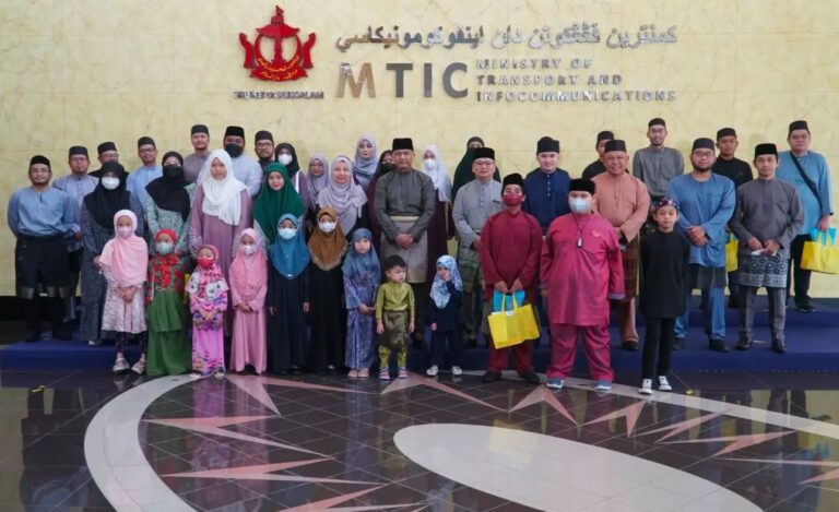 Majlis Sambutan Nuzul Al-Quran dan Penyampaian Derma Anak-Anak Yatim Kementerian Pengangkutan dan Infokomunikasi dan Jabatan-Jabatan Serta Agensi-Agensi Pihak Berkuasa Di Bawahnya Bagi Tahun 1444H/ 2023M