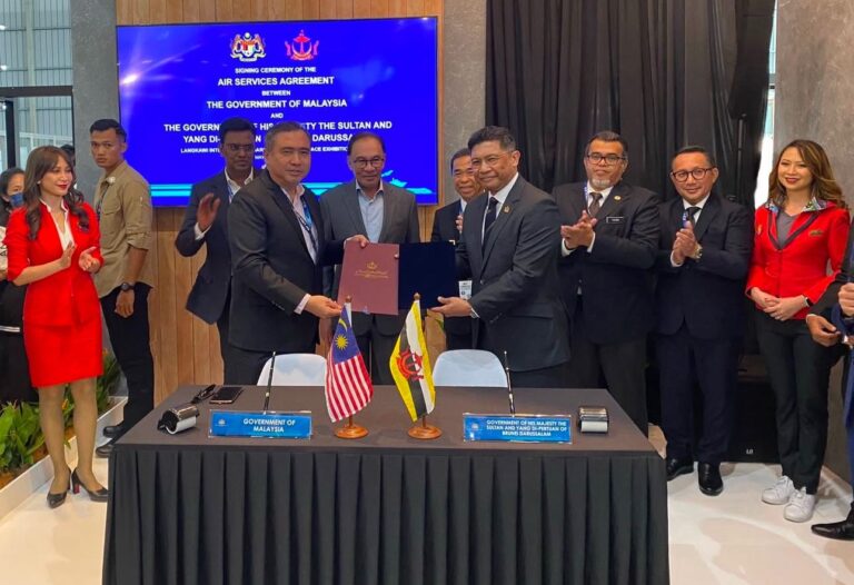 Negara Brunei Darussalam dan Malaysia Meterai Perjanjian Perkhidmatan-Perkhidmatan Udara