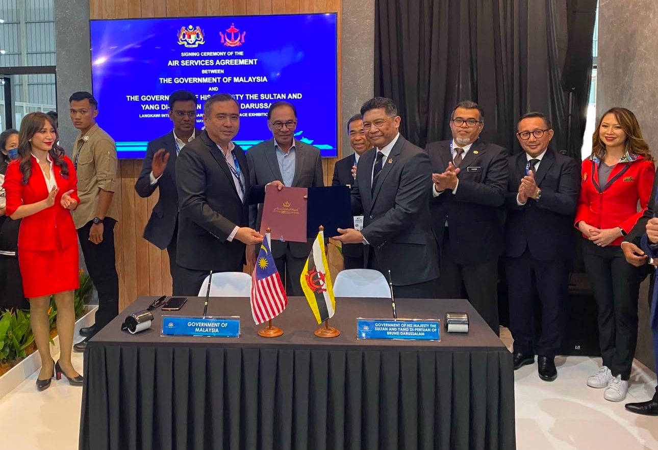 Negara Brunei Darussalam dan Malaysia Meterai Perjanjian Perkhidmatan-Perkhidmatan Udara