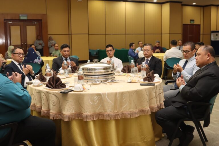 Majlis Doa Selamat dan Pengagihan Kurma Kurnia Peribadi Kebawah Duli Yang Maha Mulia Paduka Seri Baginda Sultan Haji Hassanal Bolkiah Mu’izzaddin Waddaulah, Sultan dan Yang Di-Pertuan Negara Brunei Darussalam