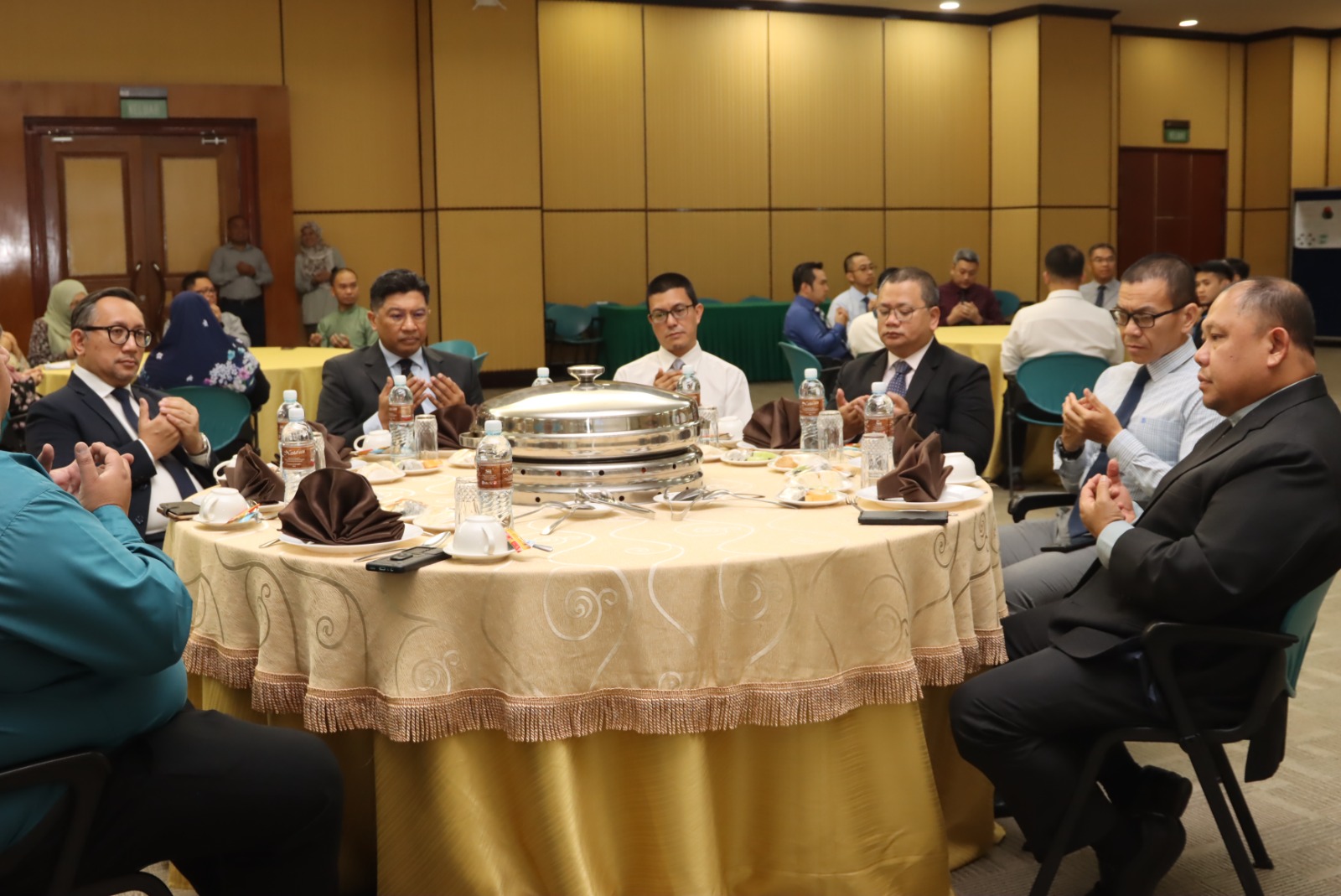 Majlis Doa Selamat dan Pengagihan Kurma Kurnia Peribadi Kebawah Duli Yang Maha Mulia Paduka Seri Baginda Sultan Haji Hassanal Bolkiah Mu’izzaddin Waddaulah, Sultan dan Yang Di-Pertuan Negara Brunei Darussalam